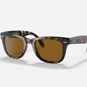 Ray-Ban Polarized Folding Wayfarer Sunglasses